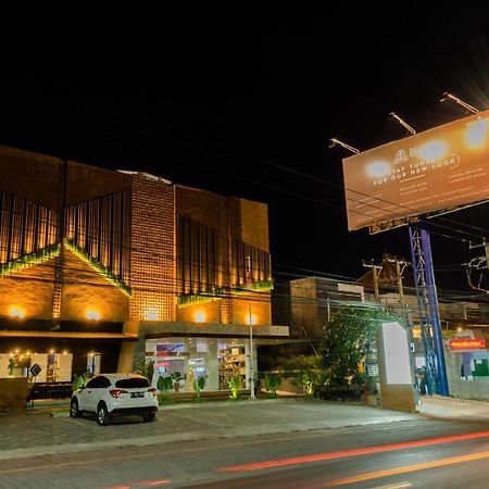 Berry Biz Hotel Sunset Road เซมินยัค ภายนอก รูปภาพ