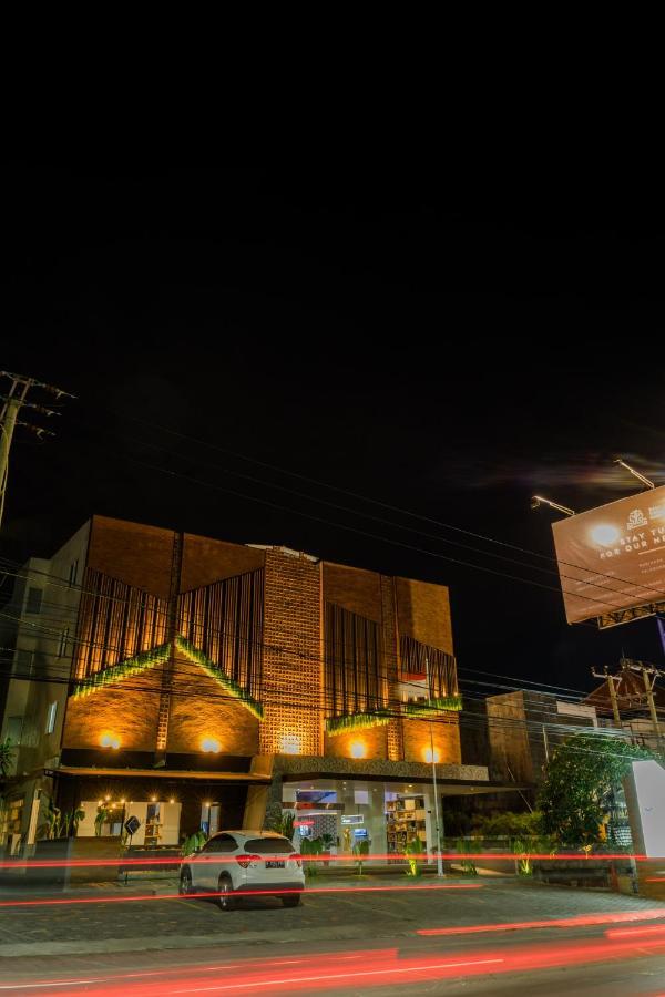 Berry Biz Hotel Sunset Road เซมินยัค ภายนอก รูปภาพ