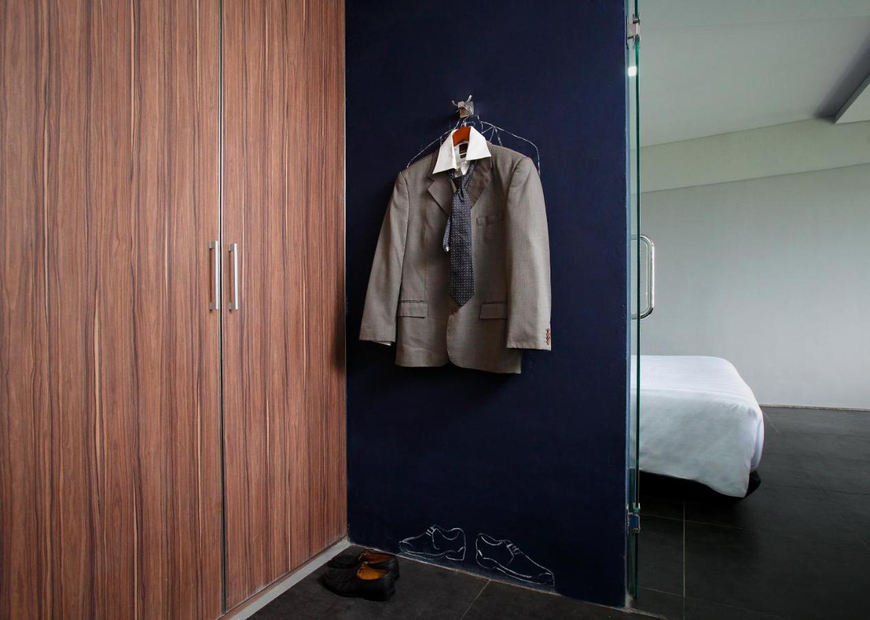 Berry Biz Hotel Sunset Road เซมินยัค ภายนอก รูปภาพ
