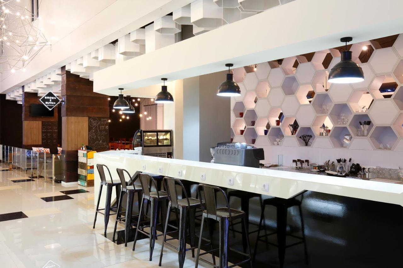 Berry Biz Hotel Sunset Road เซมินยัค ภายนอก รูปภาพ